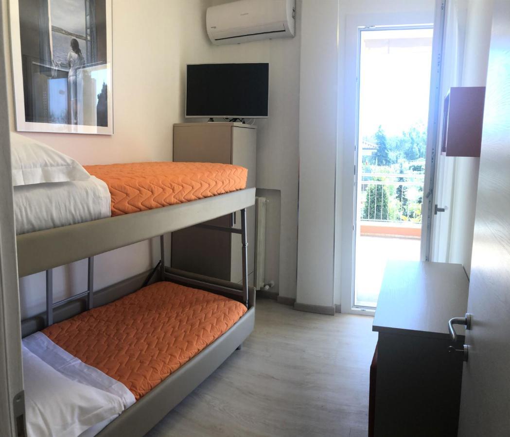 Residenza VerdeMare Misano Adriatico Exterior foto